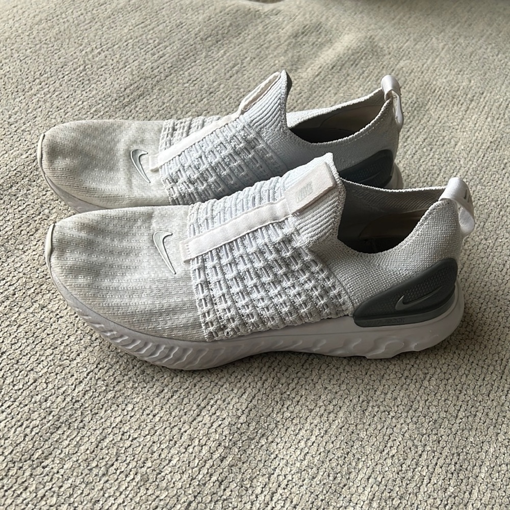 Women’s Nike Flynit all white